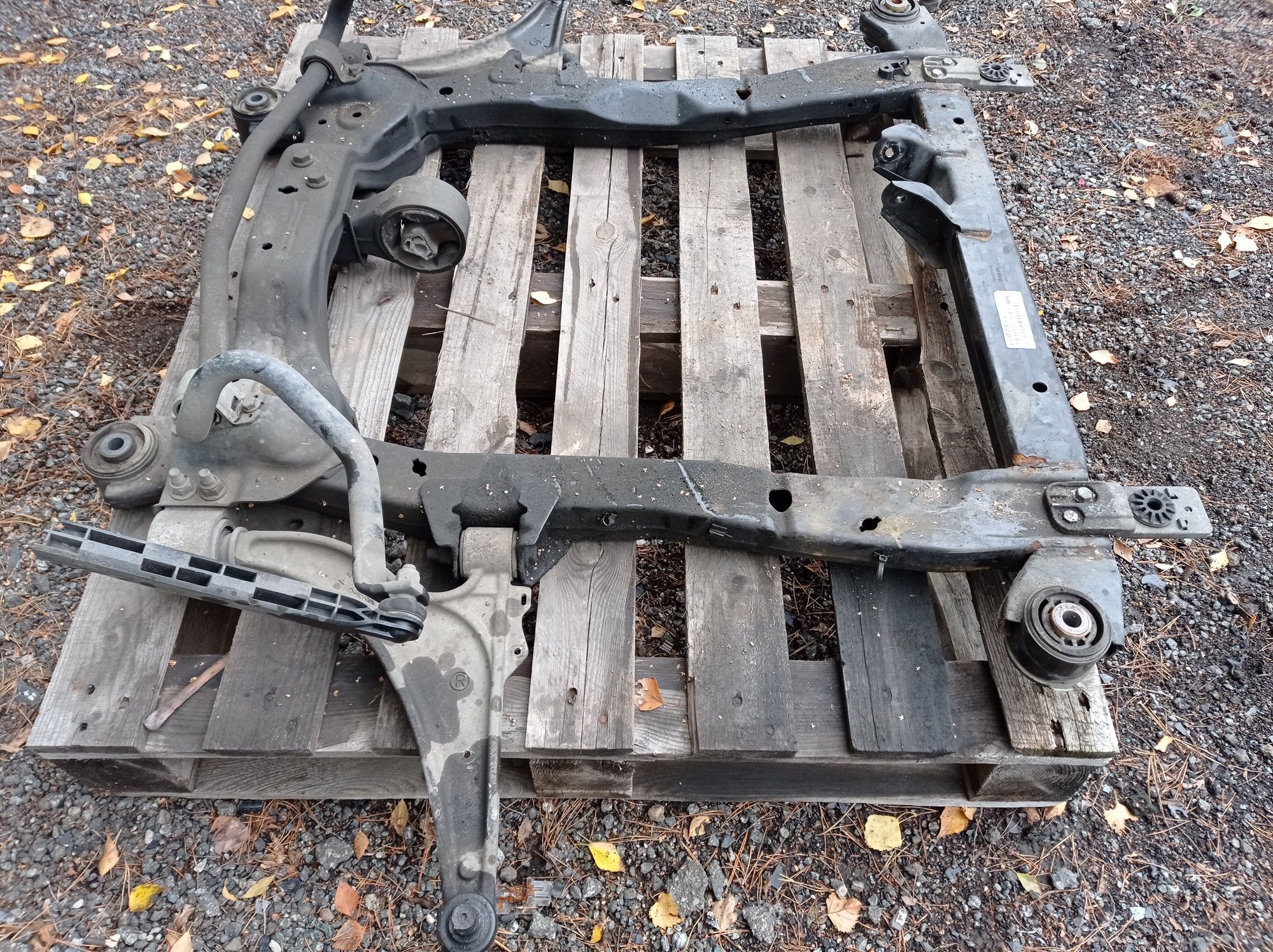 Opel Astra J 3 - Wózek Belka zawieszenia przód Trawers Sanki