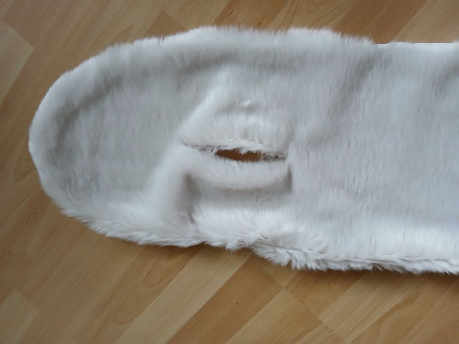 Etola biała ze sztucznego futerka ELLEN REYES