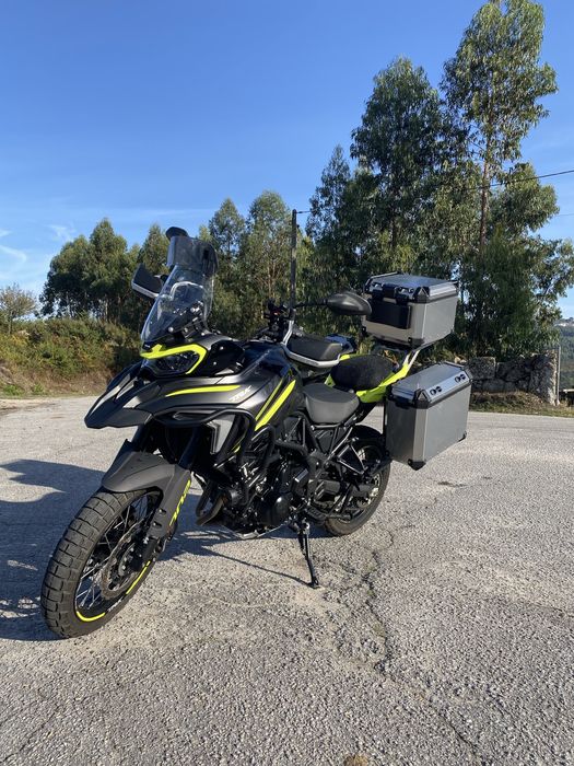 Benelli TRK 702 • 2024 • 4.000 km • Como Nova + Extras