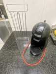 Máquina café dolce Gusto com suporte para capsulas