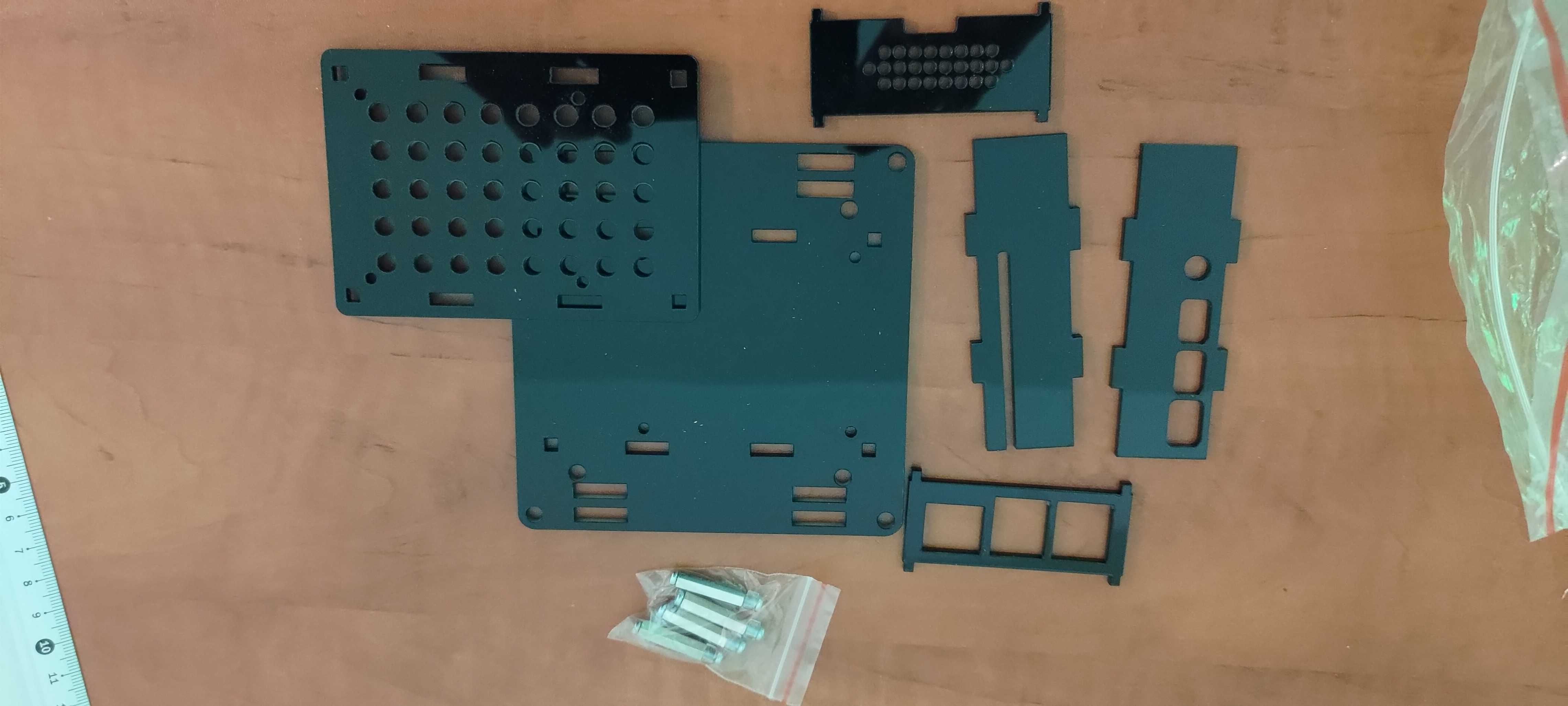 Obudowa do Raspberry Pi 4, VESA do montażu na monitor / TV