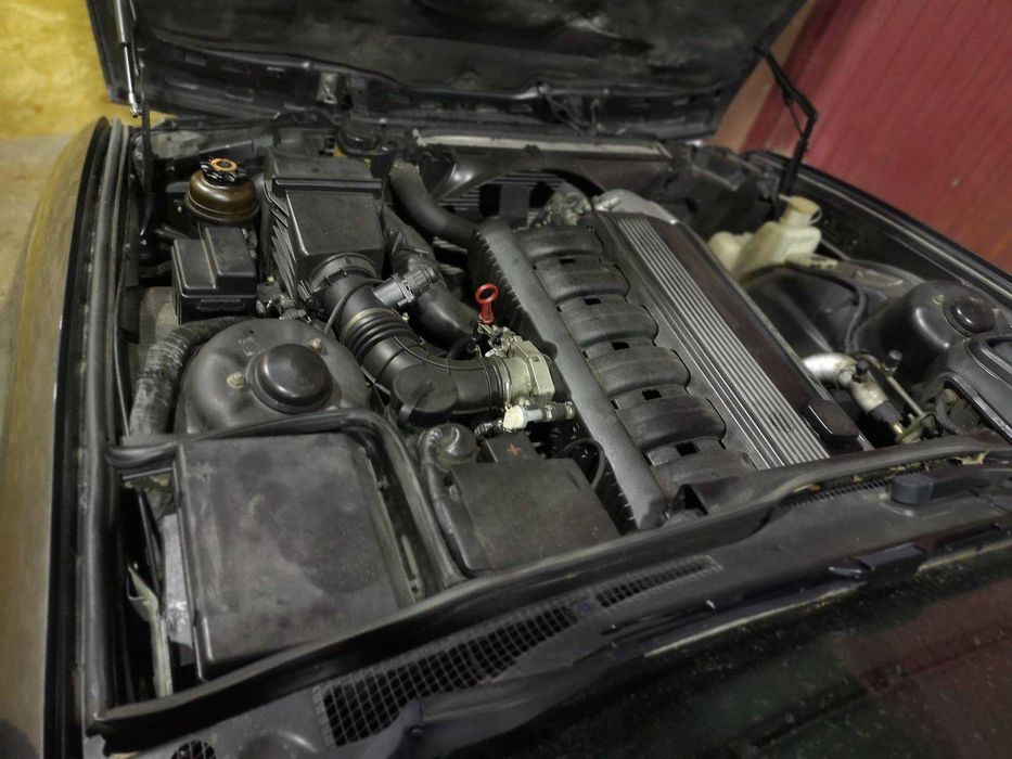 BMW E34 525i 24V _ Para Peças