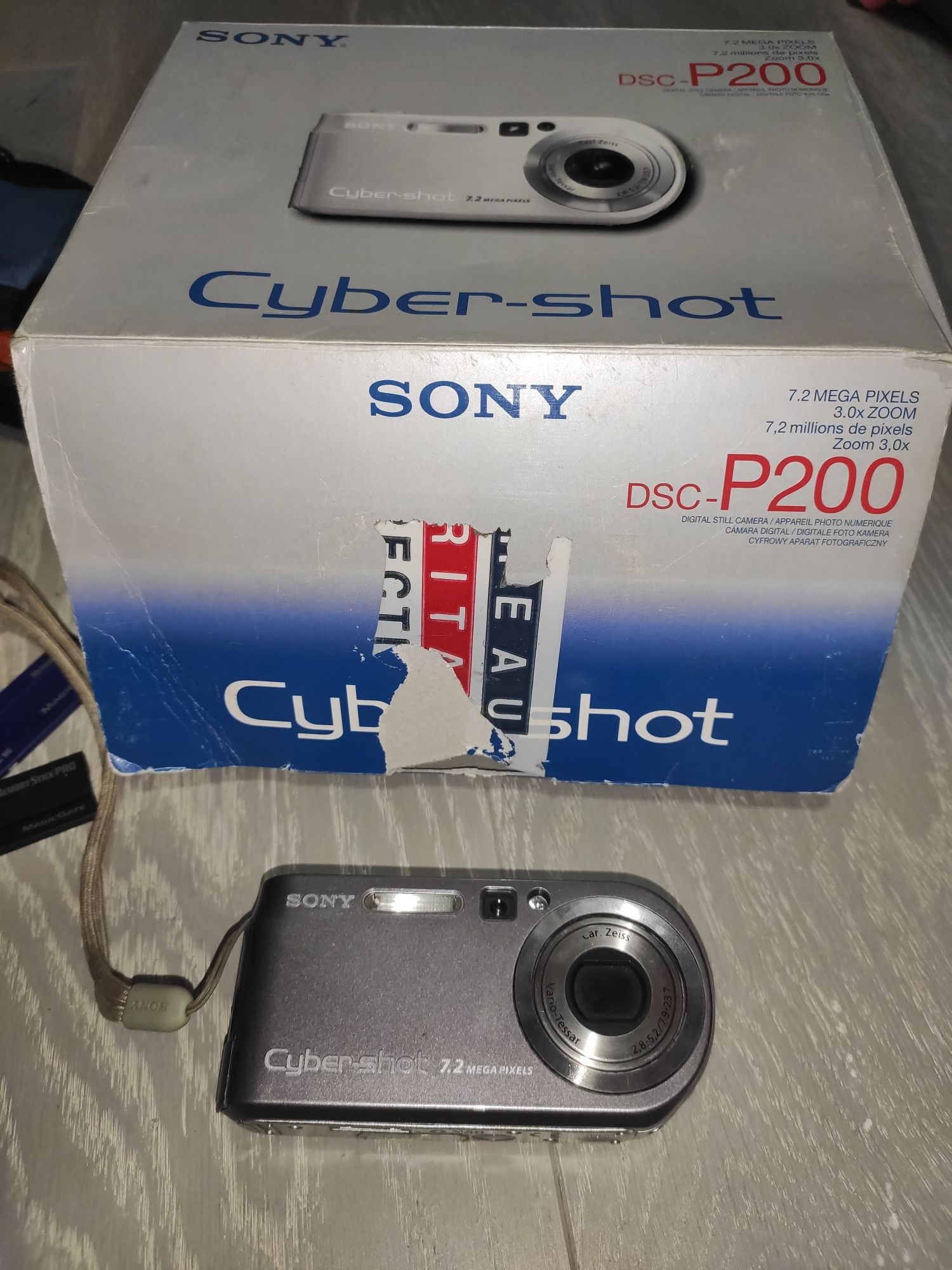 Sony DSC P200 cyber shot цифровий фотоапарат