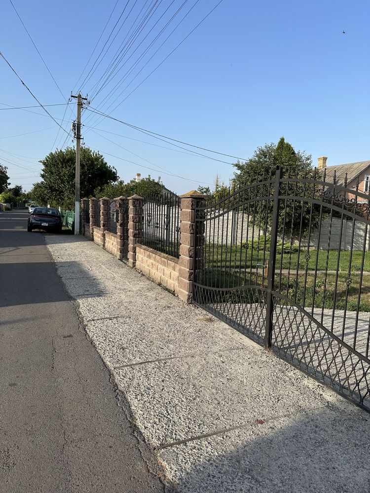 Продам будинок американку на великій земельній ділянці