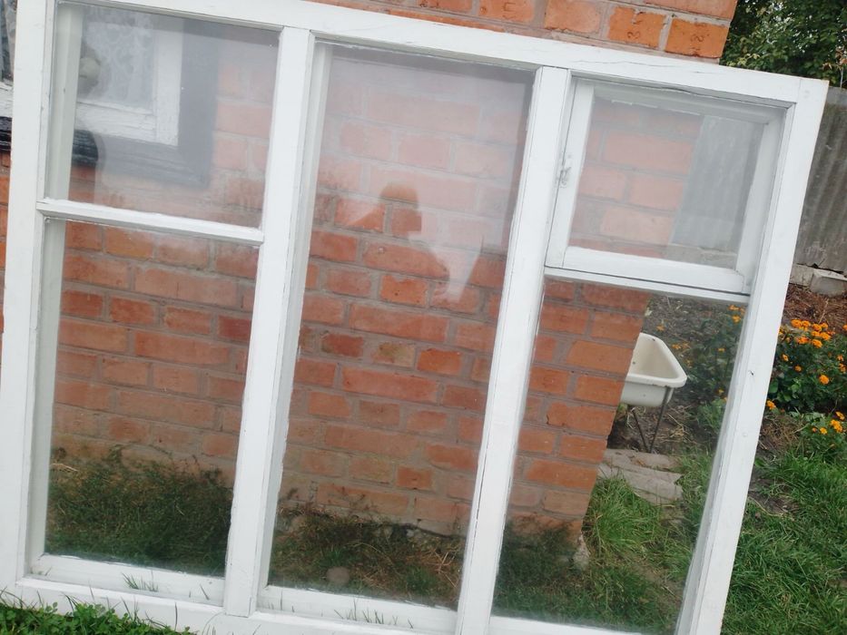 Деревʼяні вікна скло