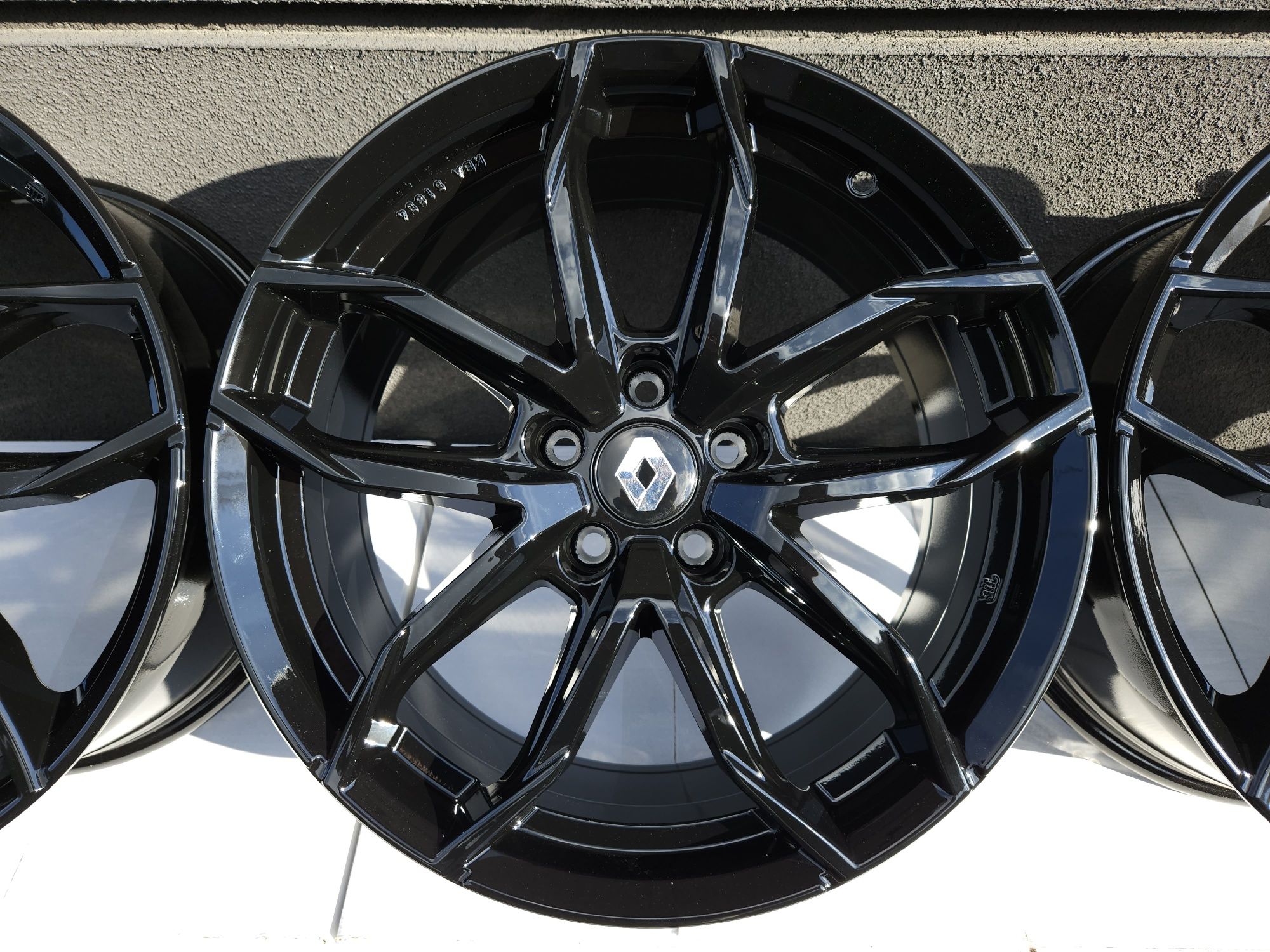 Renault 17 " Czarne Nowe 5x114,3 Megane Talisman Laguna Koleos Scenic