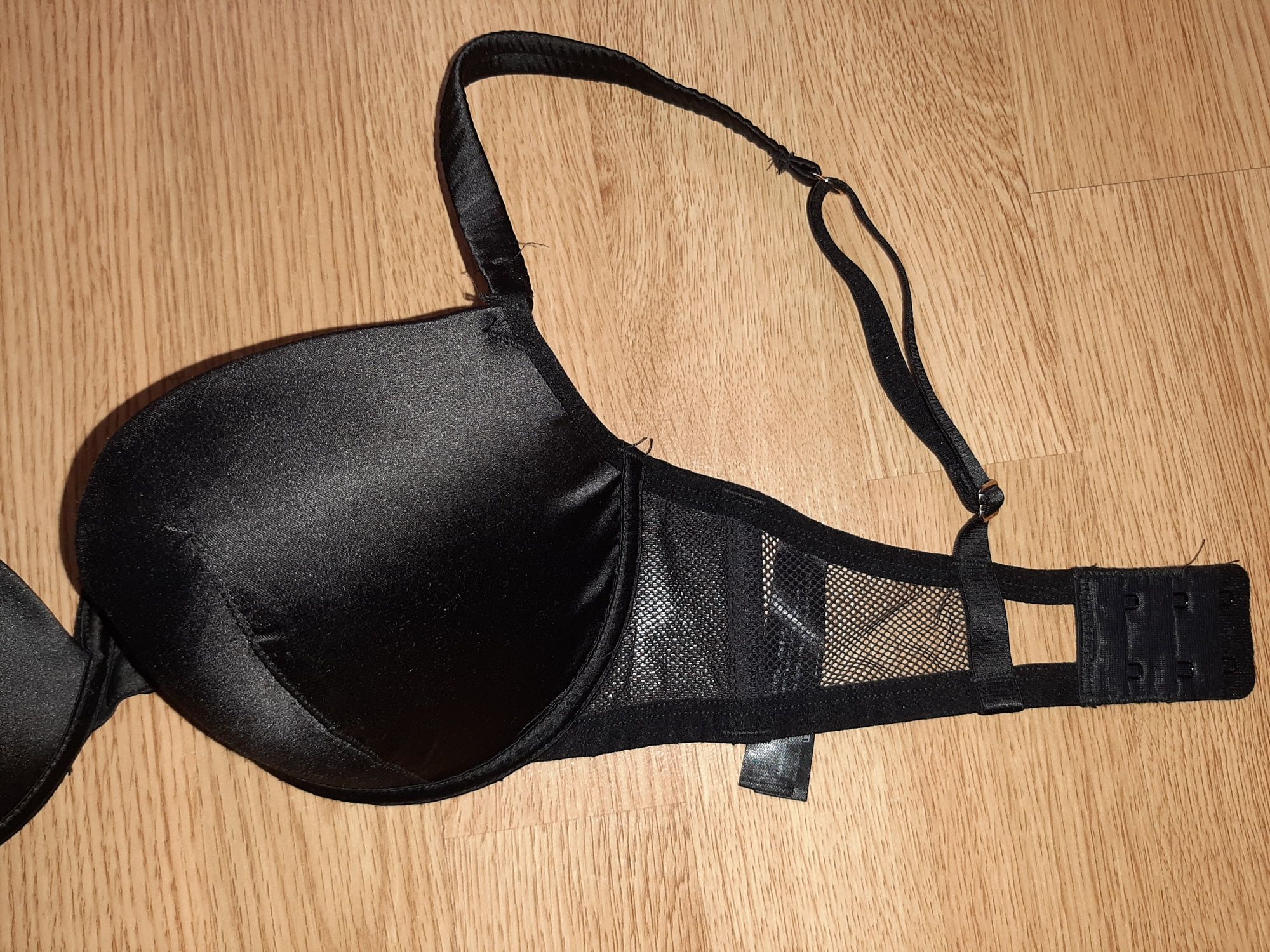 Biustonosz  65E Ann Summers