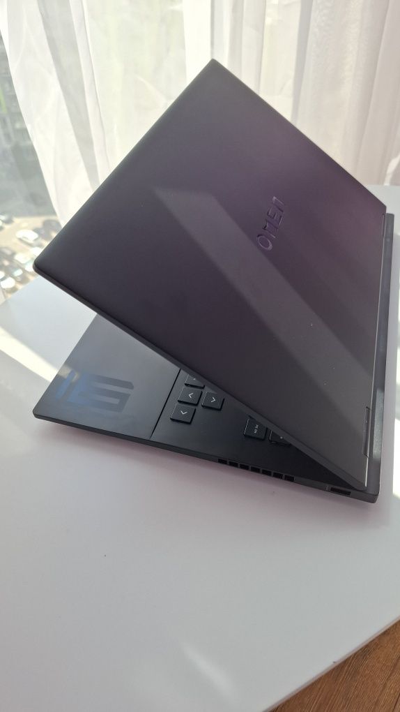 Top 2024 Hp Omen 165hz 16-xf0033dx R9 7940hs 16 ddr5 1tb 780m 4070 8gb