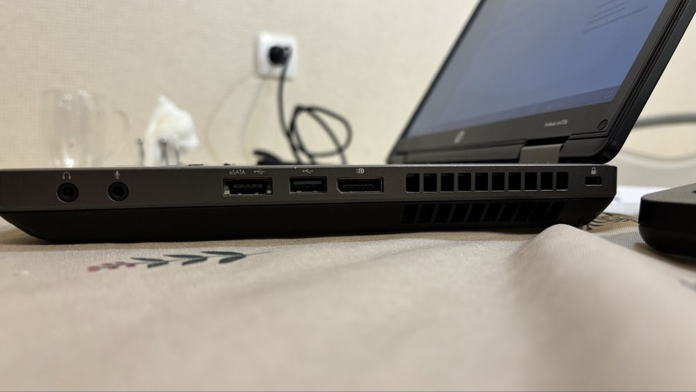HP probook 6470b + док станція
