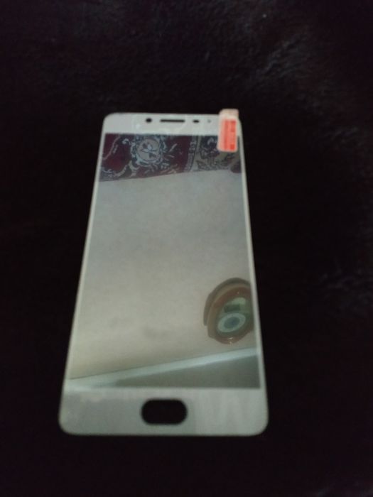 Захисне скло до телефону.