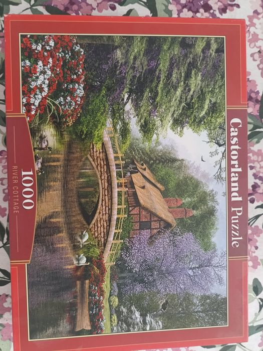 PUZZLE 1000, widok zimowy + domek z mostkiem