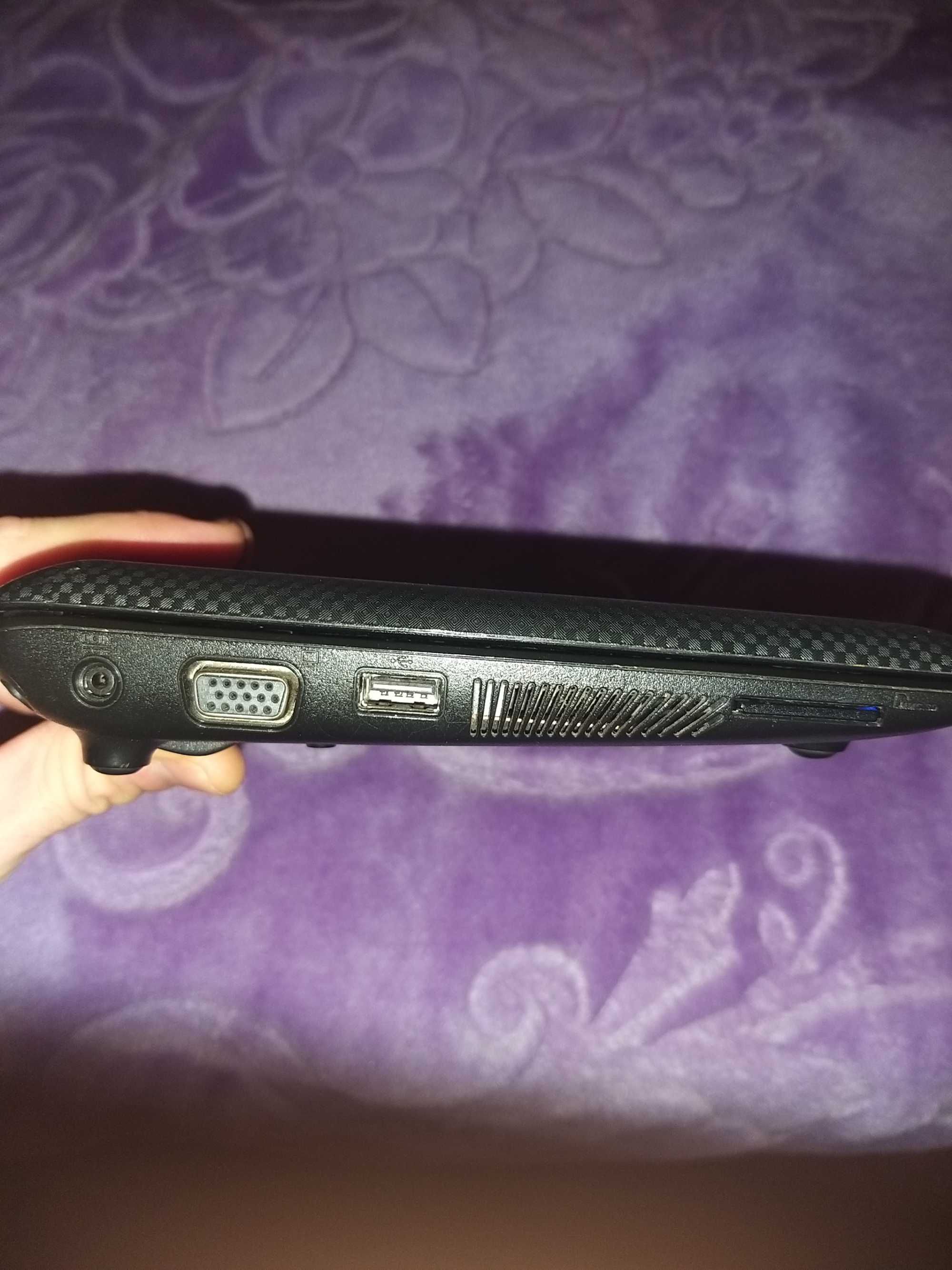 Asus eee pc 1001px 2GB ram 250GB Dysk Win7