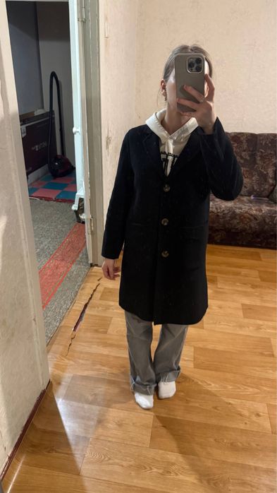 Пальто zara чорное