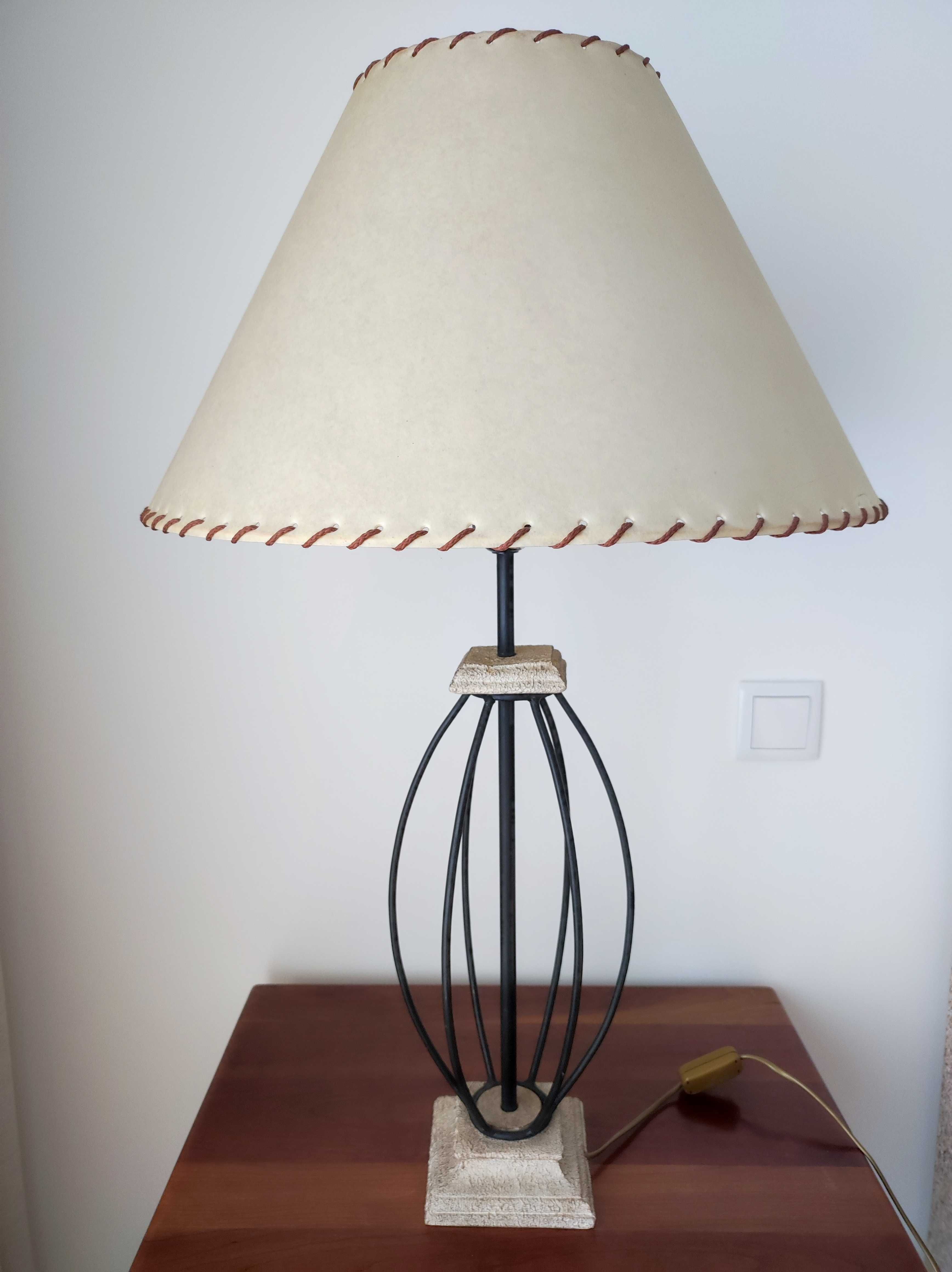 Candeeiro de Mesa