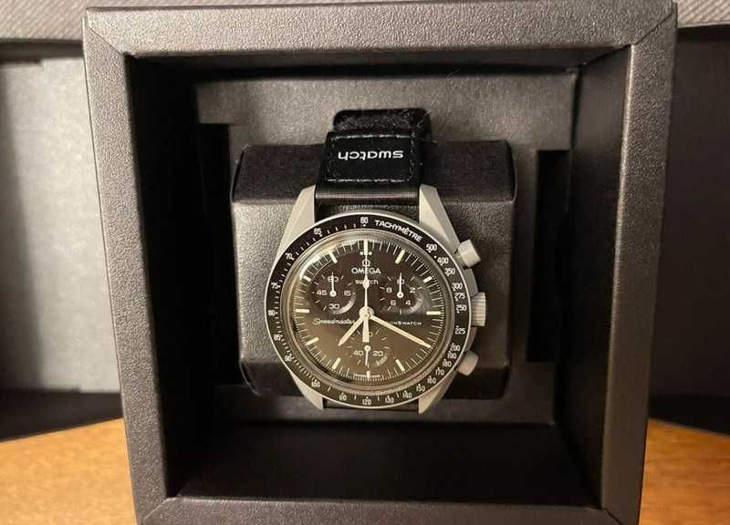 Swatch x Omega Bioceramic Moonswatch Mission to the Moon SO33M100