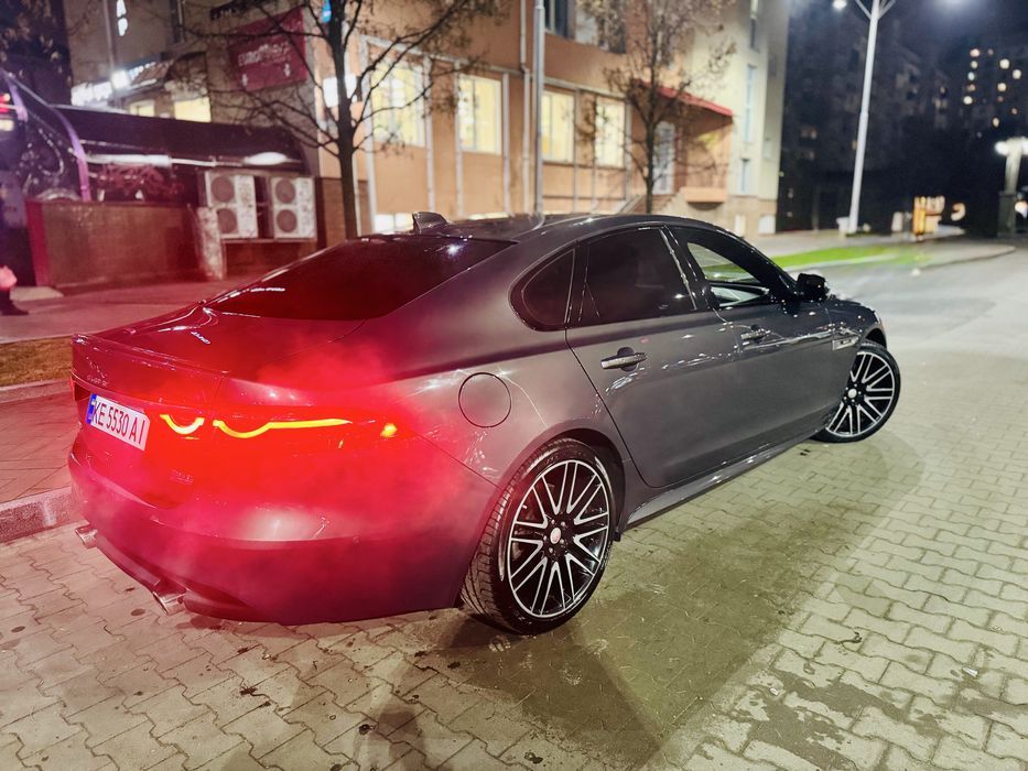 Jaguar XF 3.0 AWD R-Sport