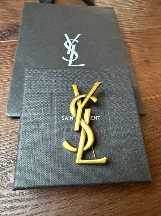 Broszka YSL stare złoto 5,7 cm