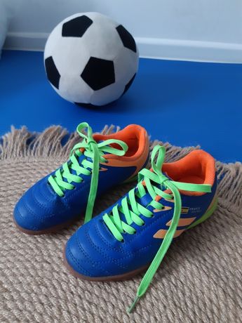 Сороконіжки футбольні дитячі, футбольне дитяче взуття