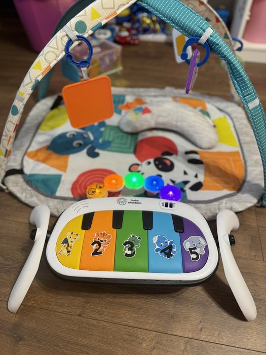 Розвиваючий килимок Babу Einstein Discovery