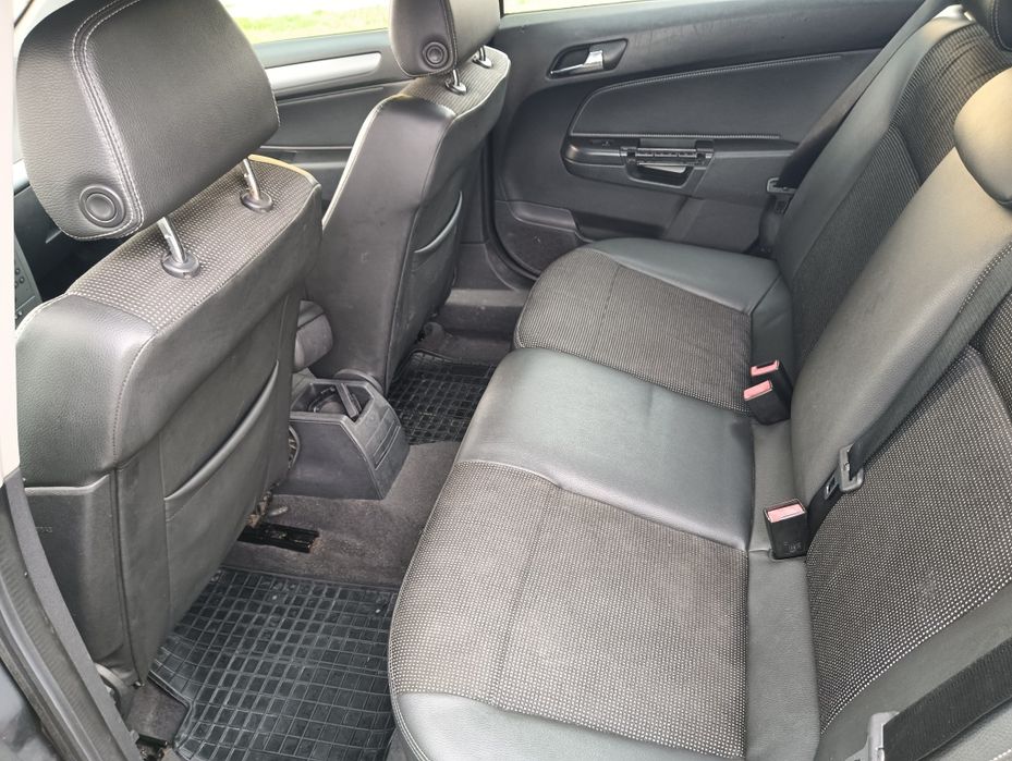 Opel Astra 1.9 CDTI 120 km 2006 rok kombi