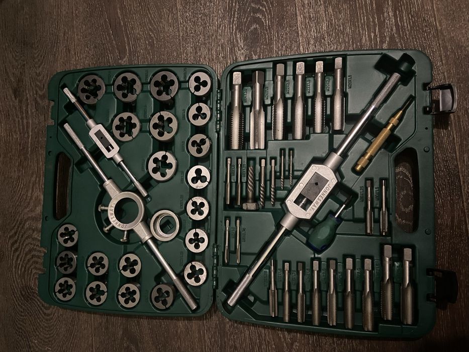 Набор метчиков и плашек   jonnesway