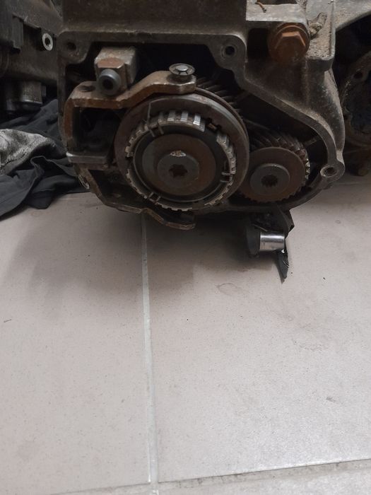 Коробка vw caddy 3