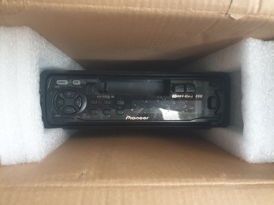 Auto radio pionner