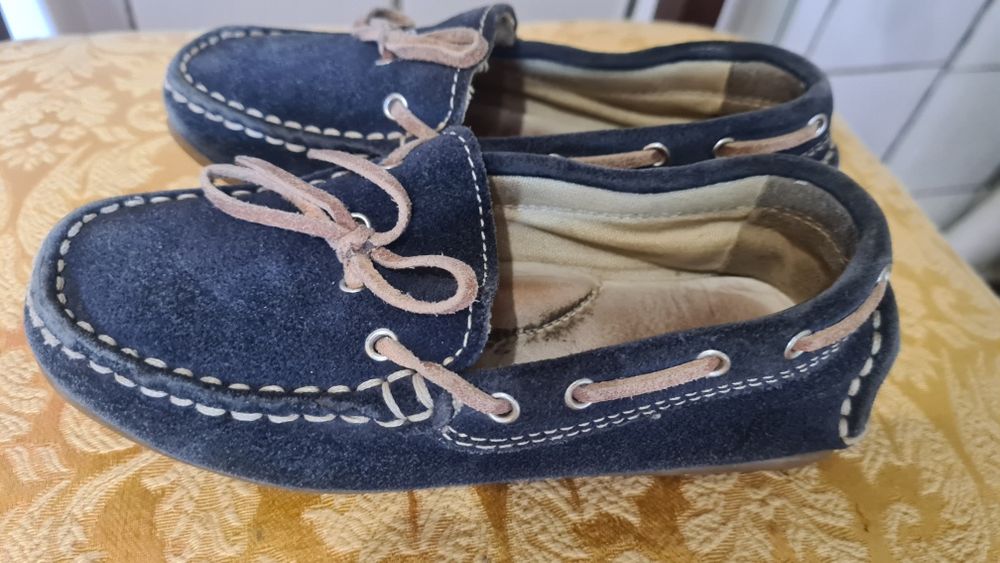 Продам туфли на мальчика