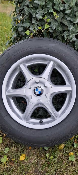 Felgi aluminiowe z oponami koła 15 5x120 BMW