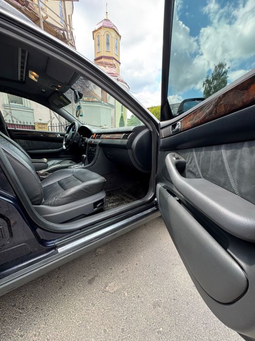 Продам ауди полный привод автомат дизель 2,5