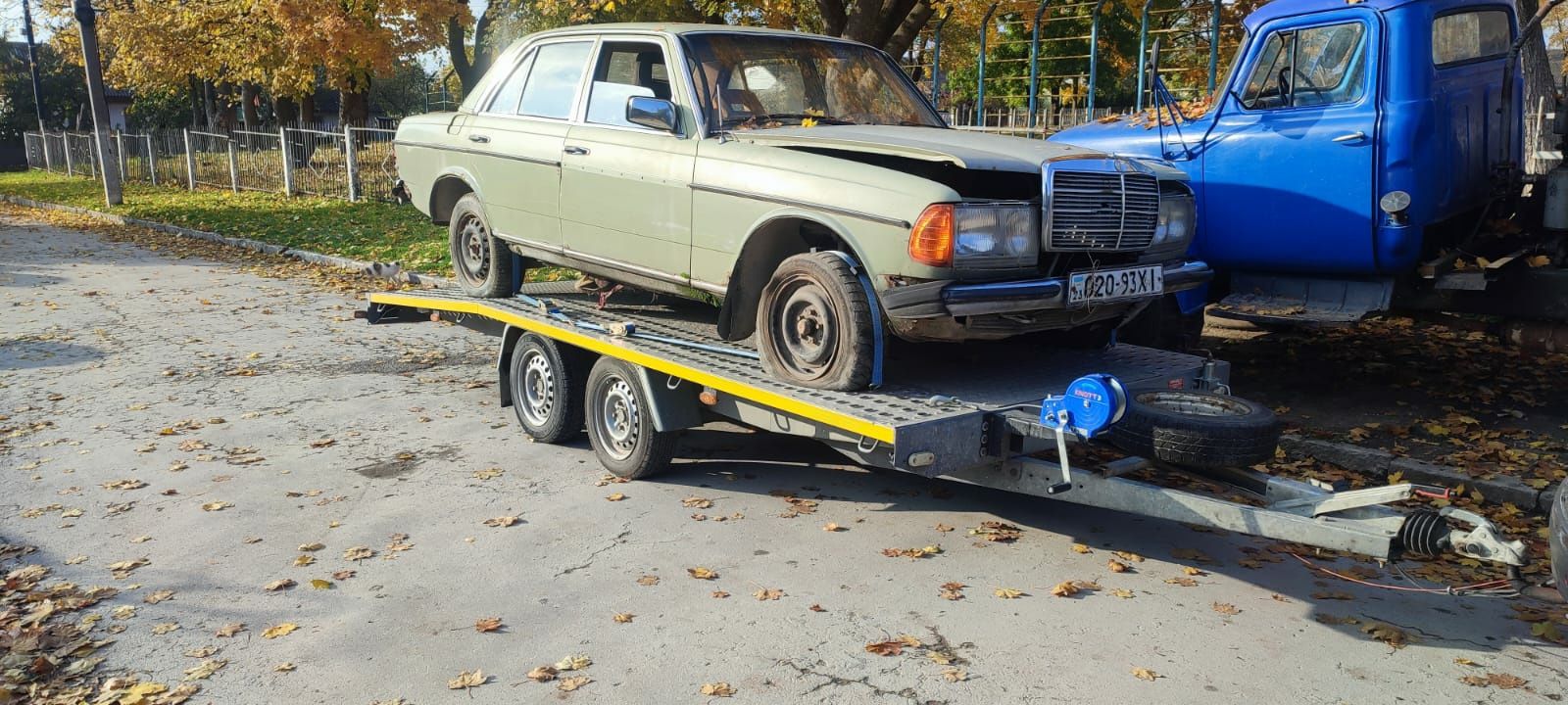 Перевезення авто на евакуаторі(лафеті)