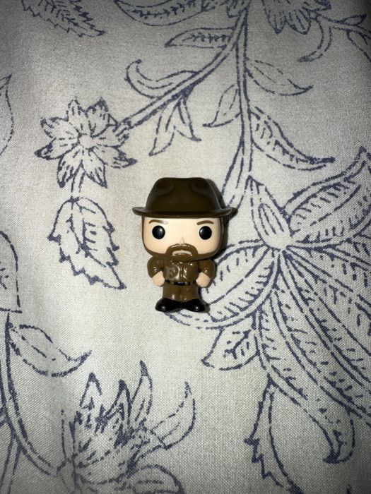 Kinder funko pops stranger things