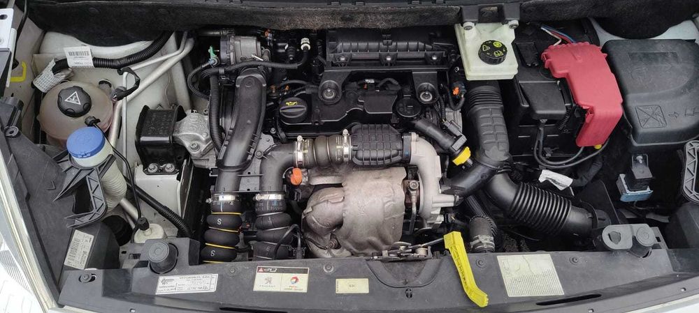 Peugeot Partner 1.6 BlueHDi_100cv - Versão Longa _ DVR incluído