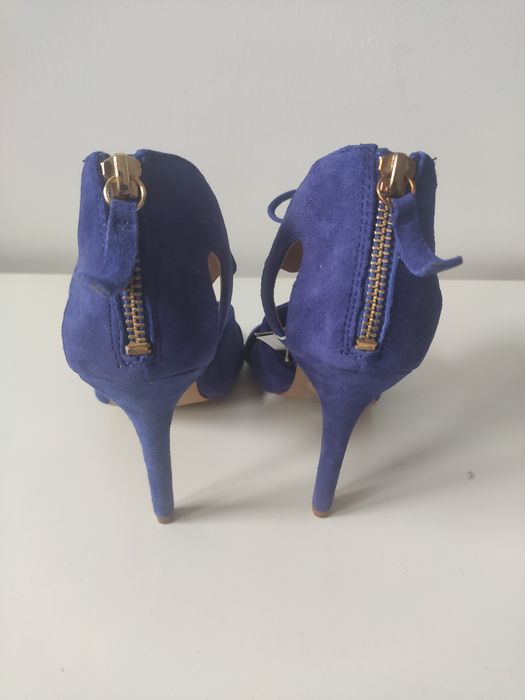 H&M chabrowe skórzane sandałki 38