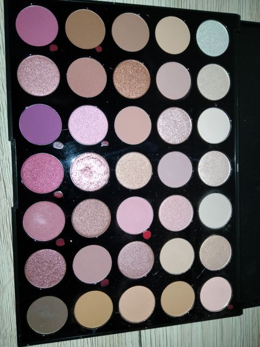 Morphe natural flirt paleta cieni do powiek