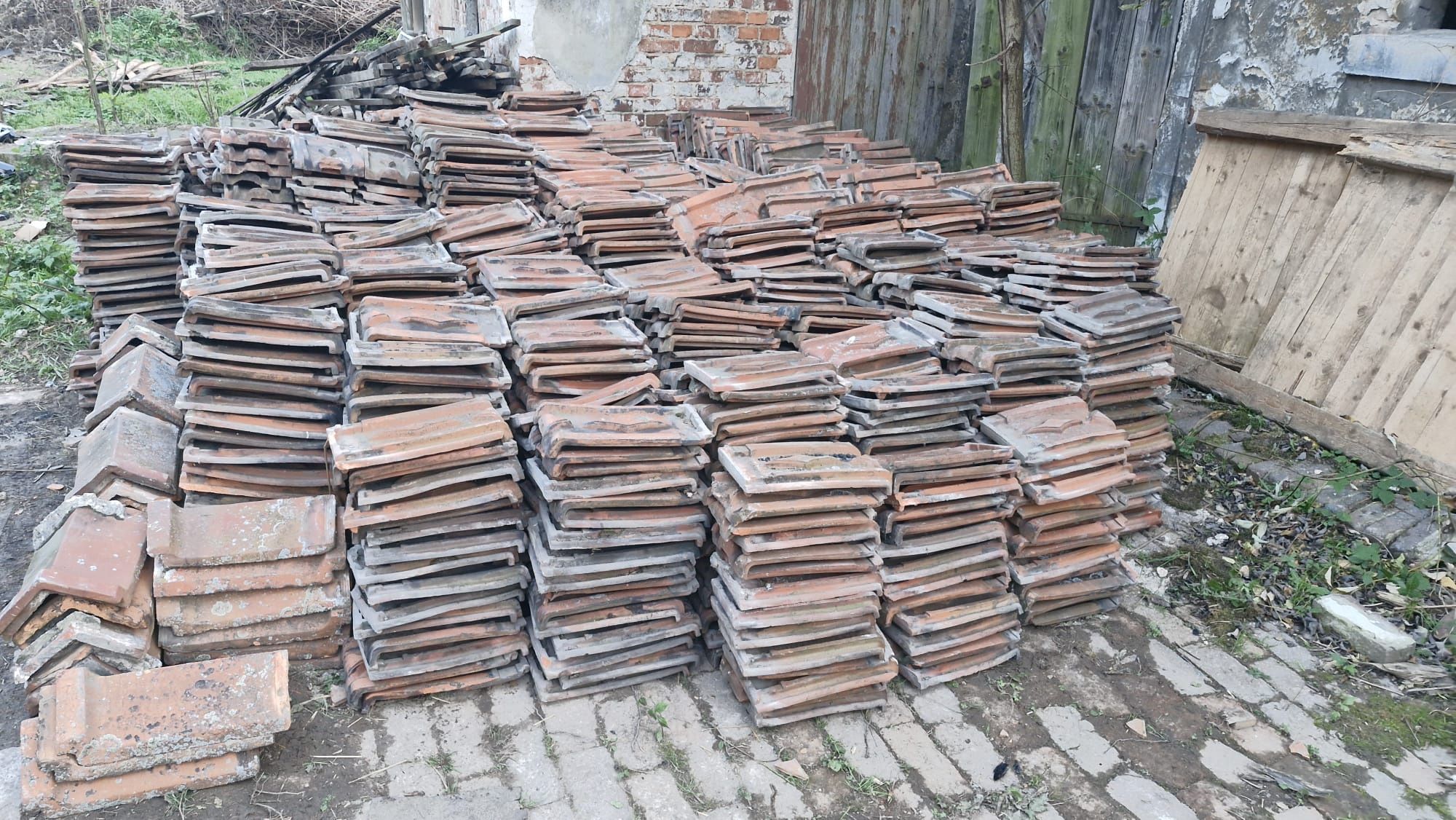 Dachówka ceramiczna.