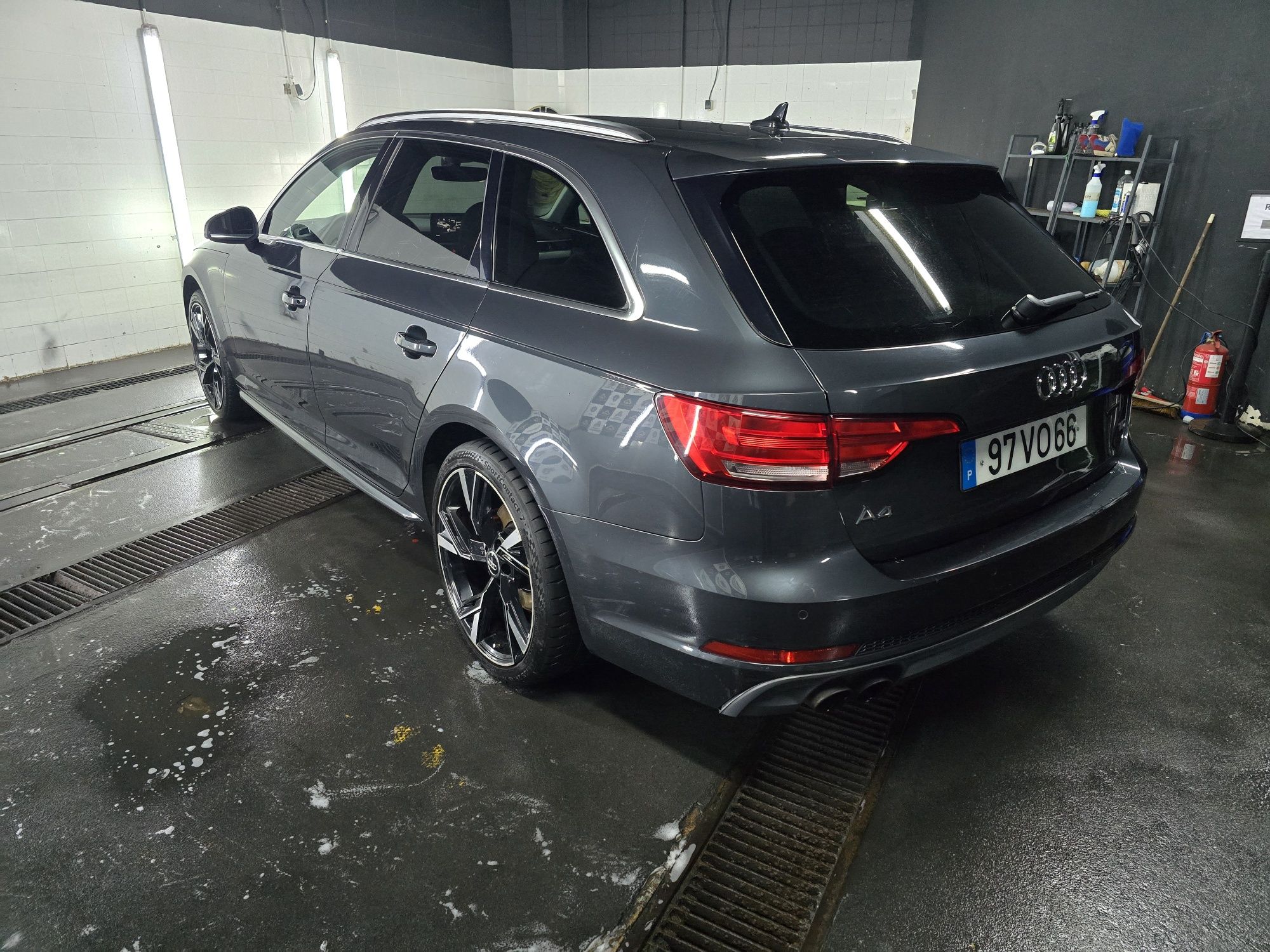 Audi a4 s line 190cv