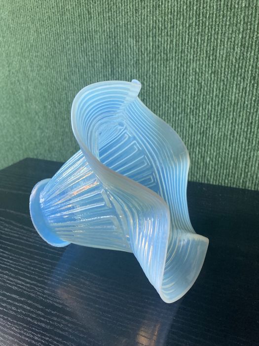 Przedwojenny opalizujący stary klosz do lampy secesja klosik tulipan