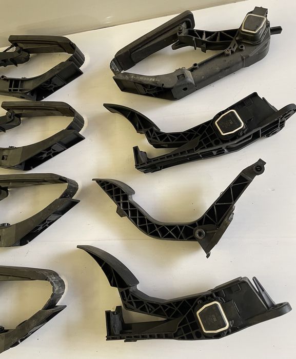 Педаль газу W203 204 205 211 212 213 163 164 166 169 245 246 218 221