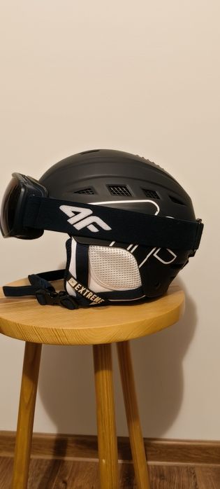 Kask narciarski + gogle 4F rozm. M 54-56 cm