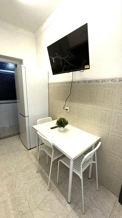 Aluguer quarto suite(wc privado) Amadora