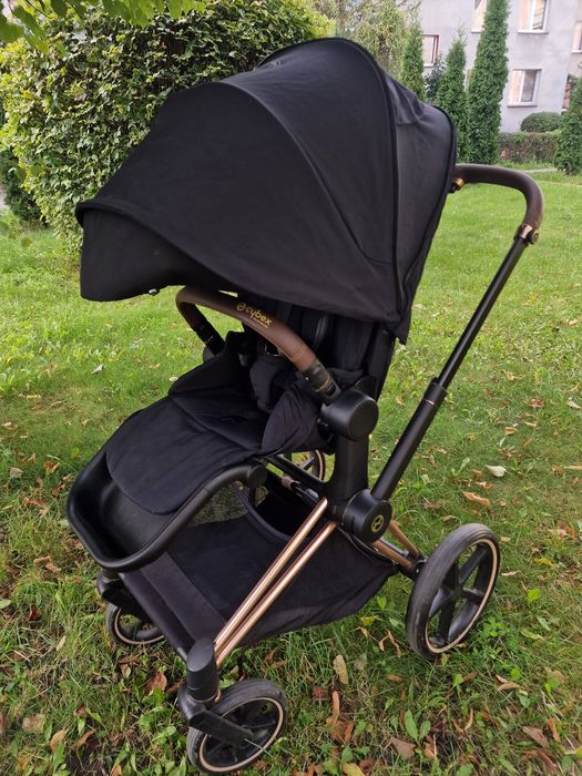 Cybex Priam 4.0 Deep Black Golden Rose Spacerówka