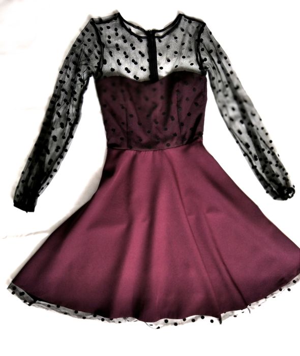 Вишукана жіноча сукня 42-44 розмір.