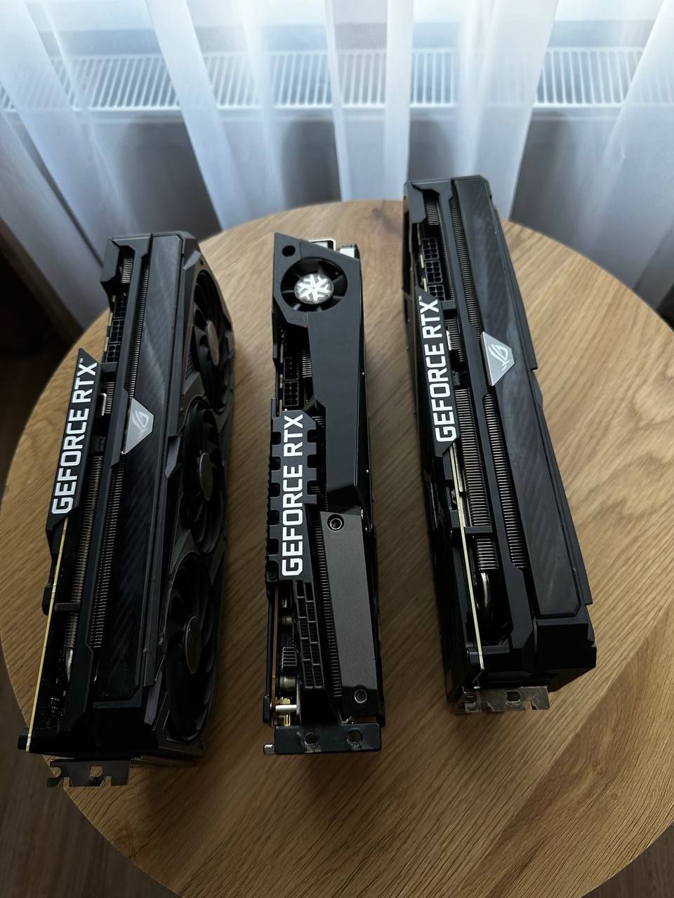 Rtx 3080-10gb / 3080ti 12gb.
