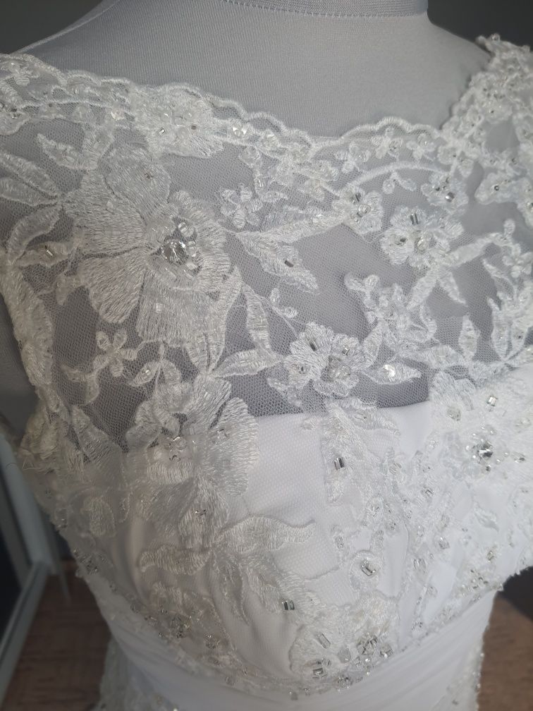 Suknia ślubna z syrenim ogonem