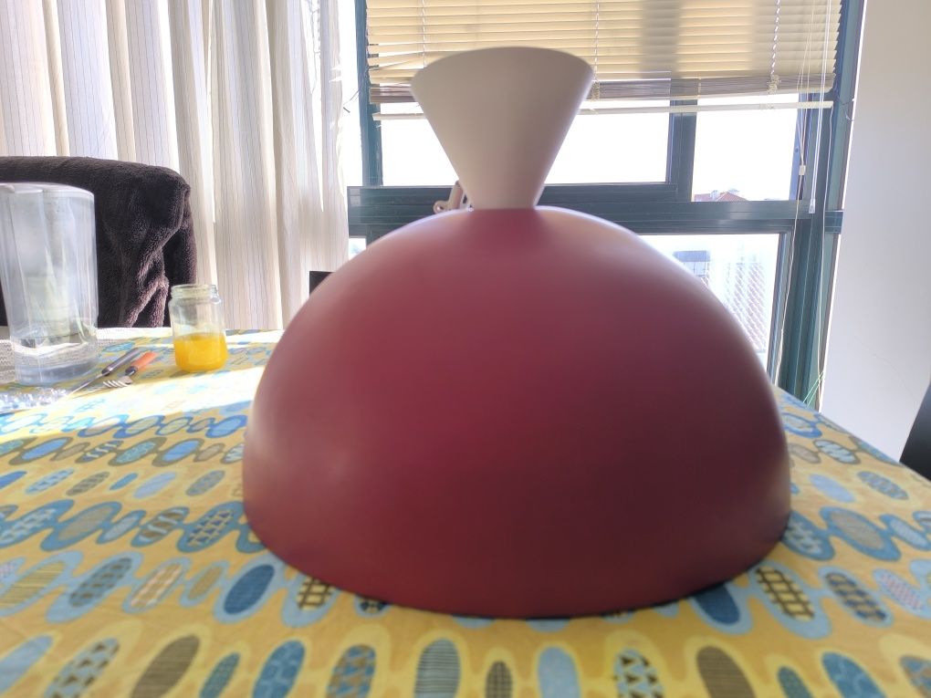 Candeeiro IKEA teto vermelho metal