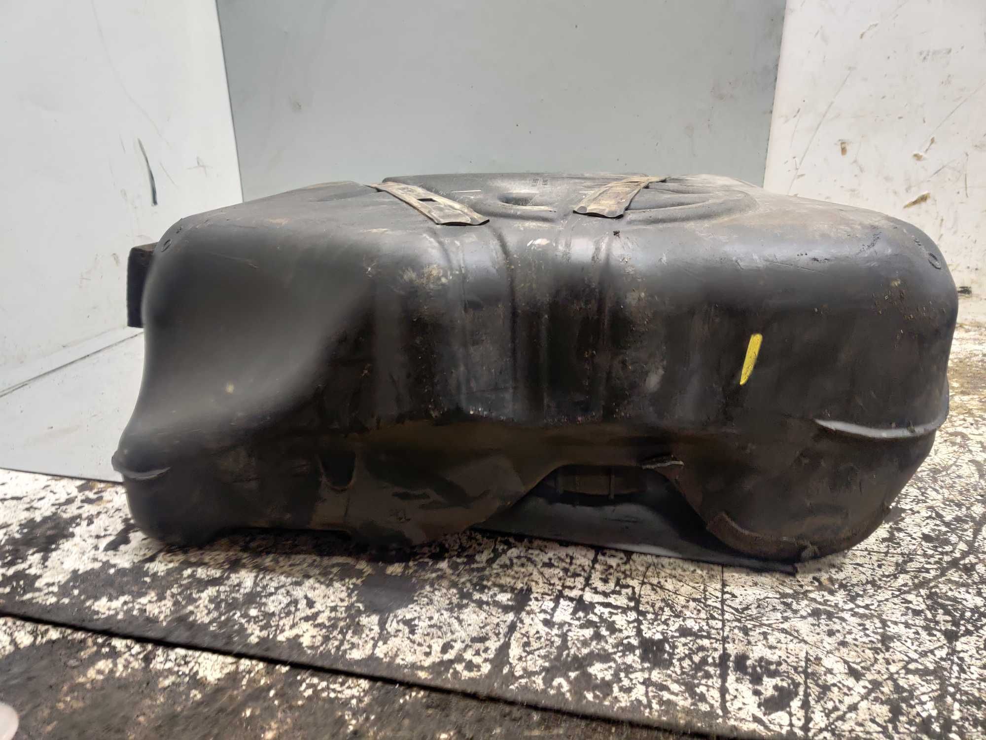 Mazda 3 I Ford Focus MK2 1.6 Bak Zbiornik Pompa Paliwa