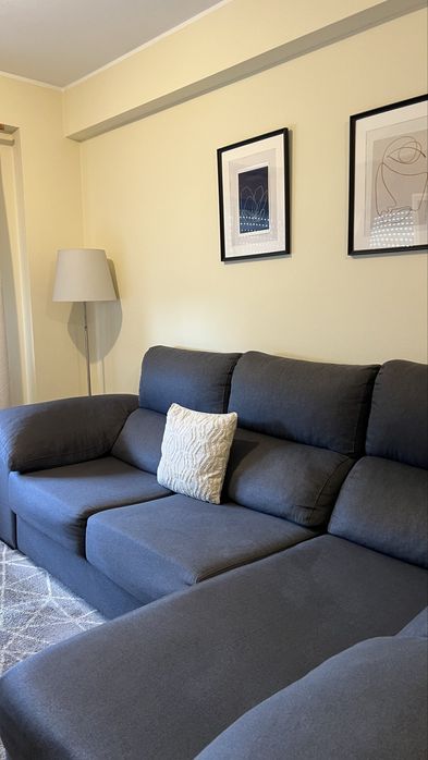 Sofá com chaise longue. Preço negociável.