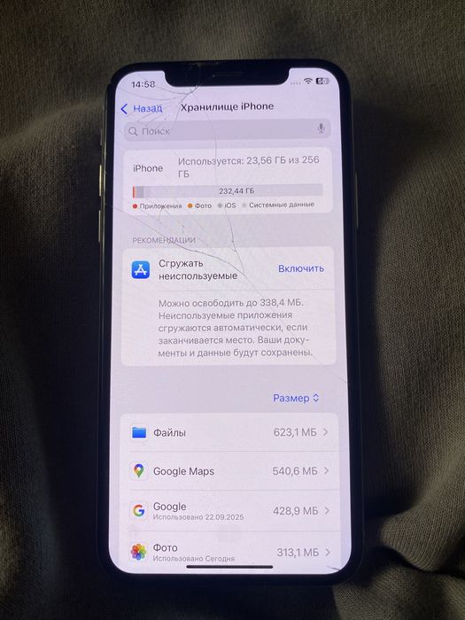 iPhone 10 xc в хорошому стані