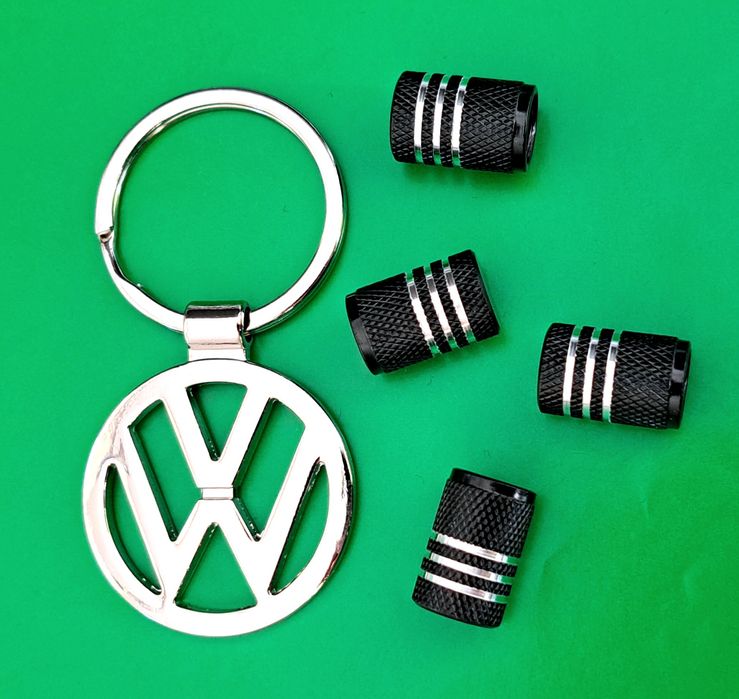 ** NOWY Breloczek VW + Nakrętki na wentyle czarne komplet tuning